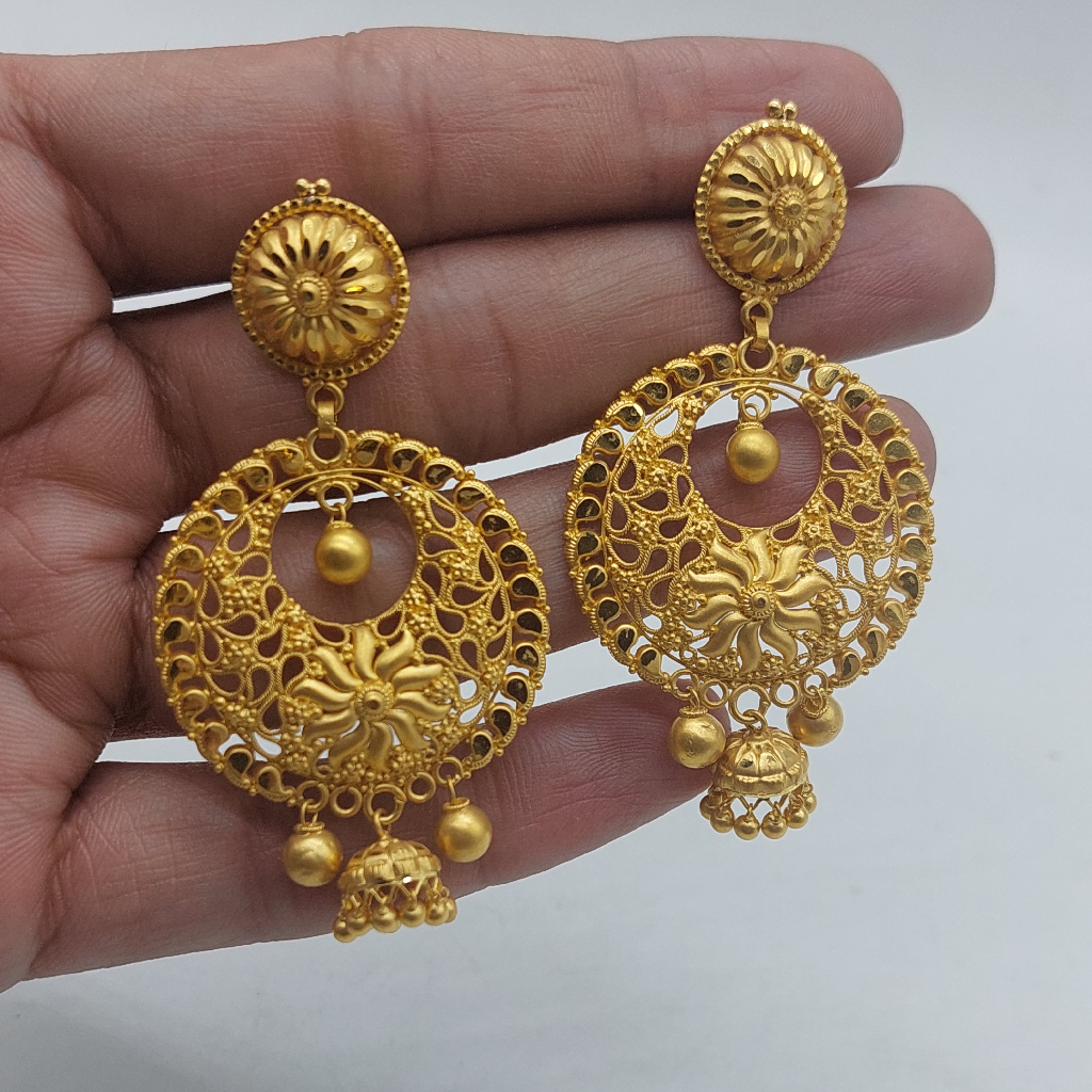 Pin by Maitra on Gold Earrings | Jewel wedding, Gold earrings, Earrings